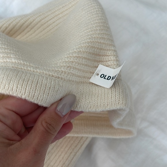 Old Navy Rib-Knit Cream Winter Balaclava - Picture 3 of 5